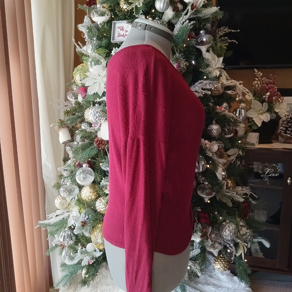 Mm Mm Mm cold shoulder top - Picture 7 of 11